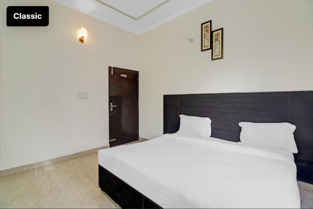 Hotel Olive Tree Agra  Buitenkant foto